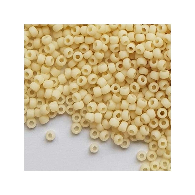 TOHO round 11/0 Opaque-Frosted Lt Beige 10g